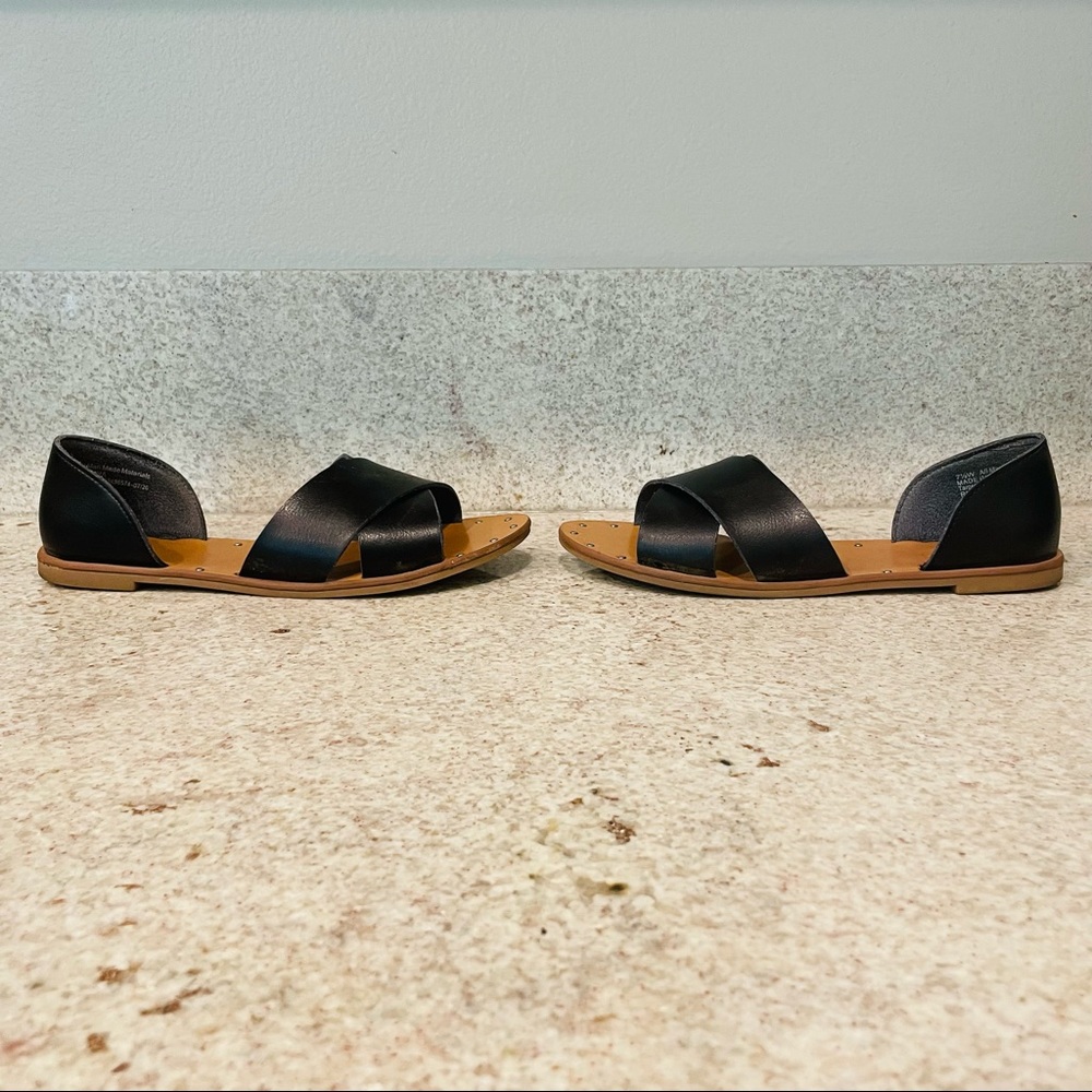Sandals - Picture 2 of 4